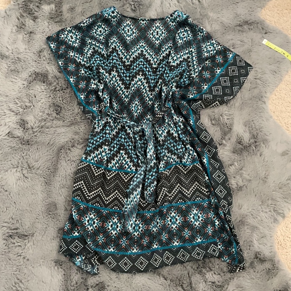 WHBM Embroidered Detail Chevron Kimono Dress NWOT - Picture 2 of 10